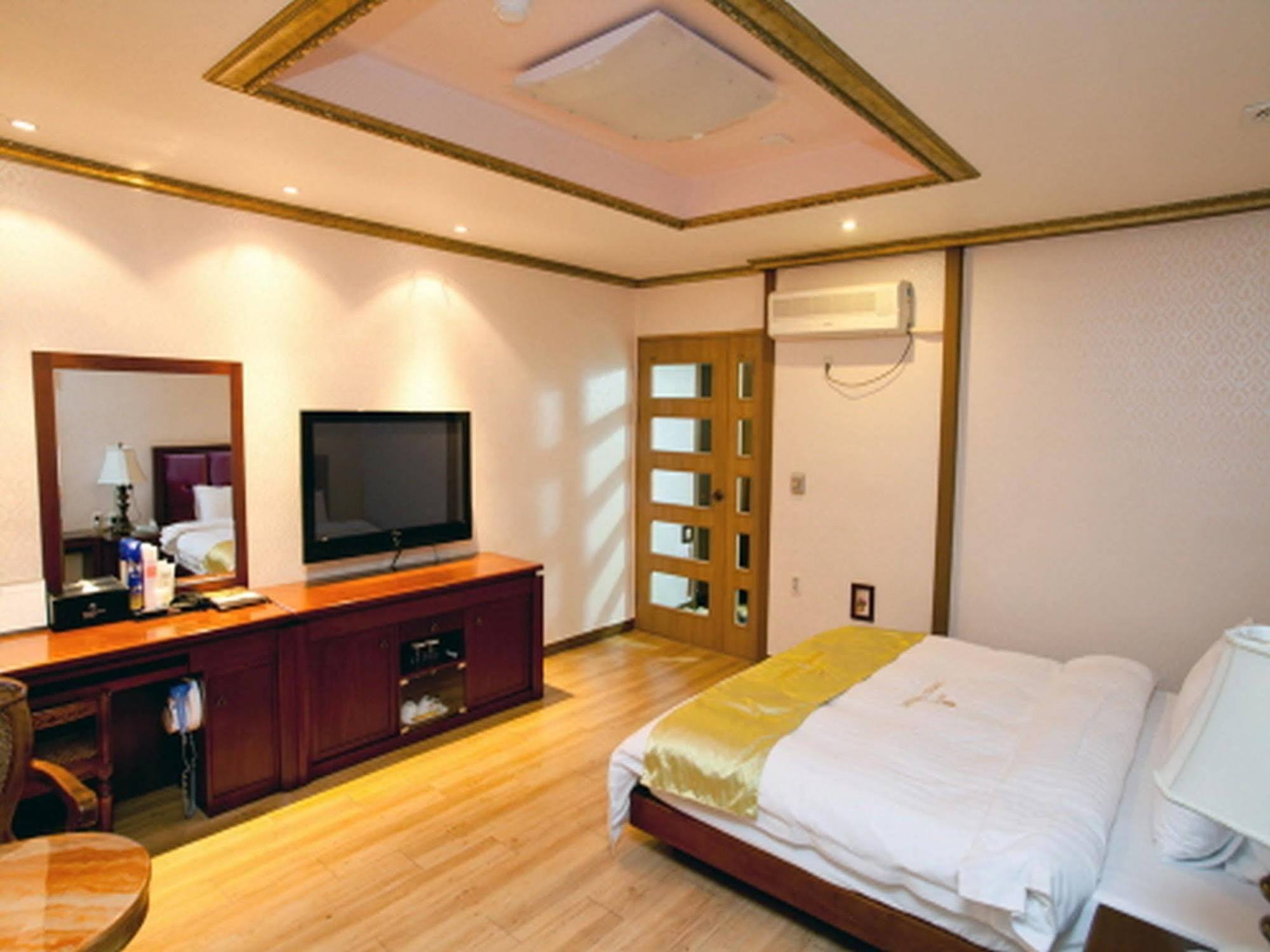 B&Beach Tourist Hotel Yeosu Luaran gambar